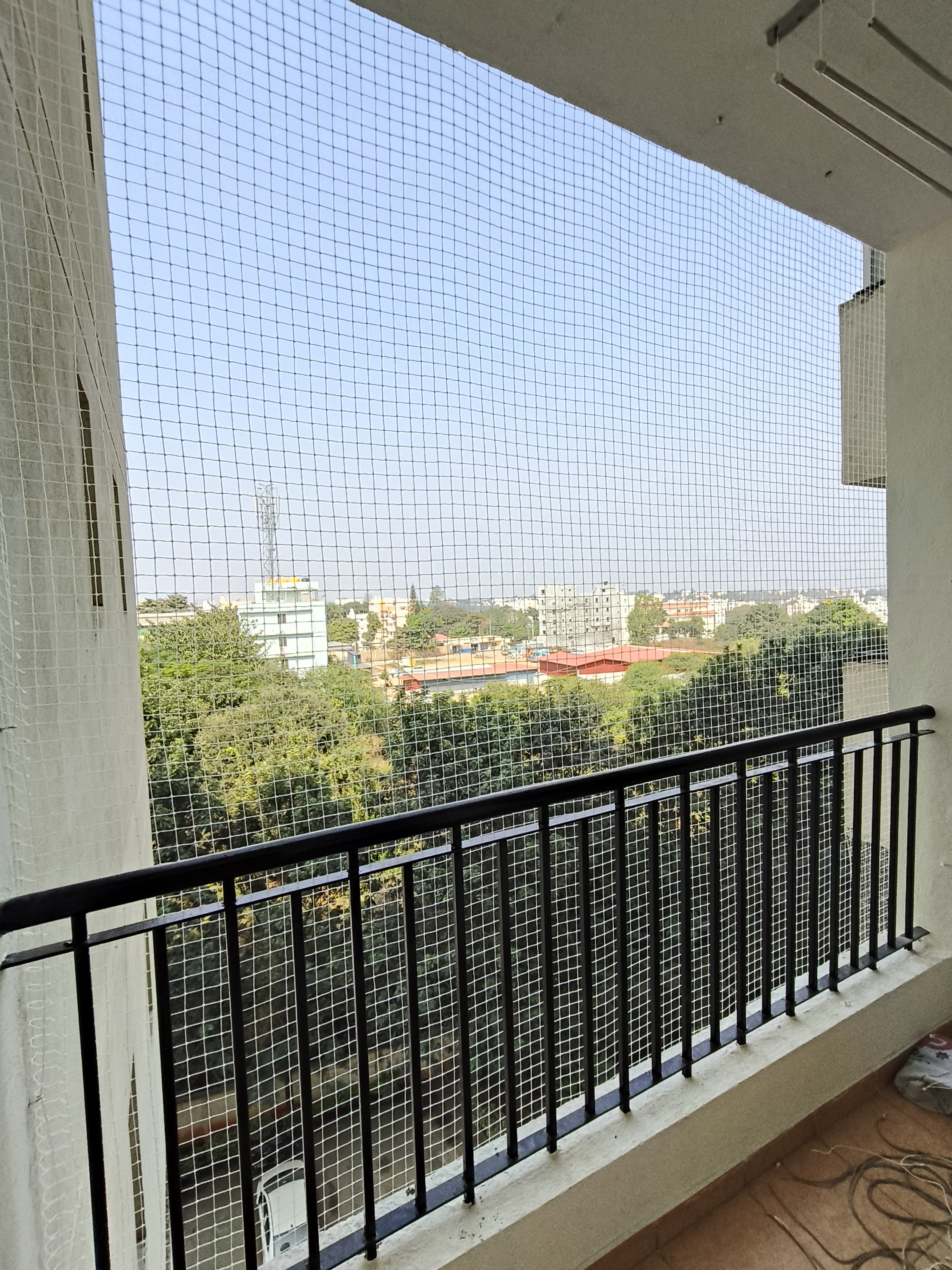 Terrace garden with safety net